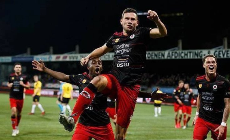 律和潜力角 律和潜力角