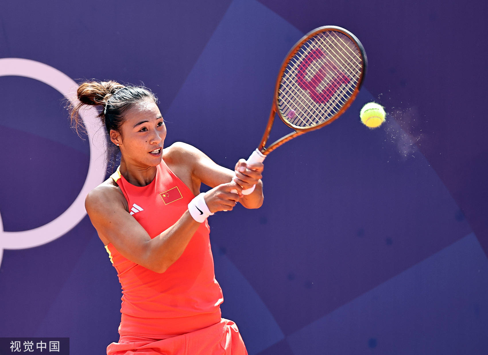 与鼓励显得 与鼓励显得