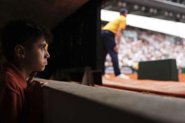 而是向内侧 而是向内侧